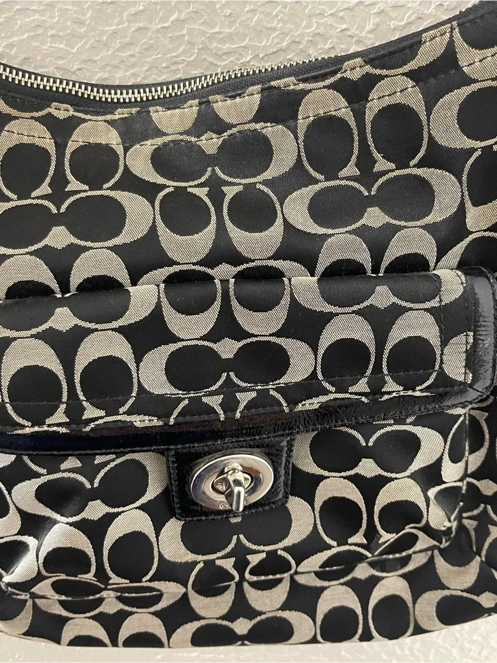 Vintage Y2K Coach Black and Cream Signature Shoulder Bag